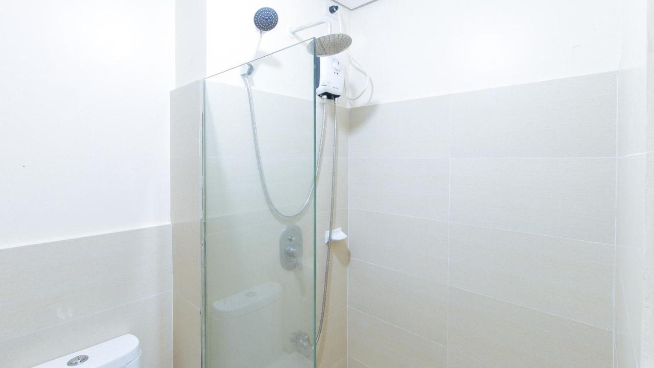 Reddoorz Plus @ Cuarto Verde Staycation ลาสปิญยาส ภายนอก รูปภาพ